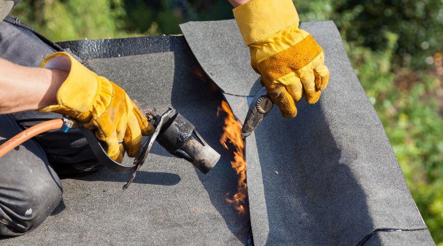 Professional gutter cleaning in Boston, GA